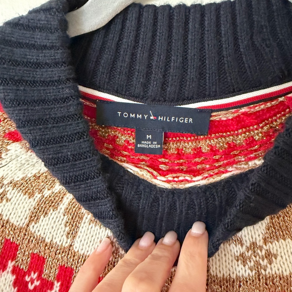 Tommy Hilfiger Women's Black, Red, and Brown Cowl Sweater
